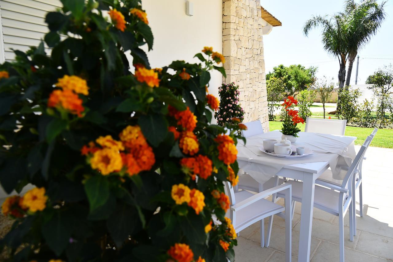 Borgo Fiorito Relais Panzió Parabita Kültér fotó
