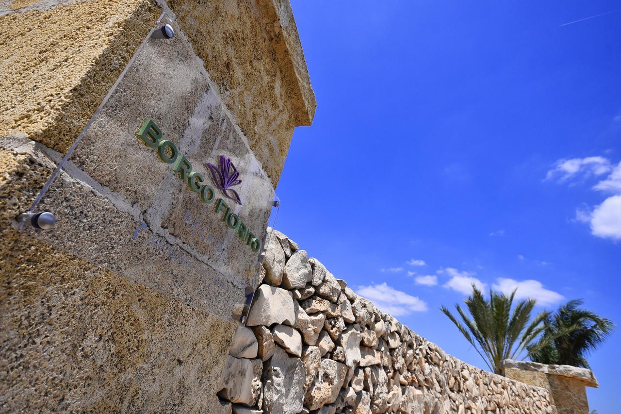 Borgo Fiorito Relais Panzió Parabita Kültér fotó